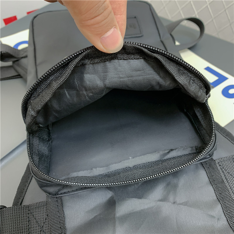 حقيبة الخصر والساق للسفر، تكتي - مراجعة Motorcycle Gear Travel Bag وسعره
